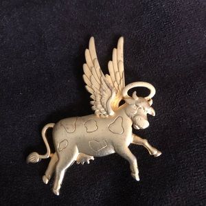 Gold Pin Vintage Angel Cow